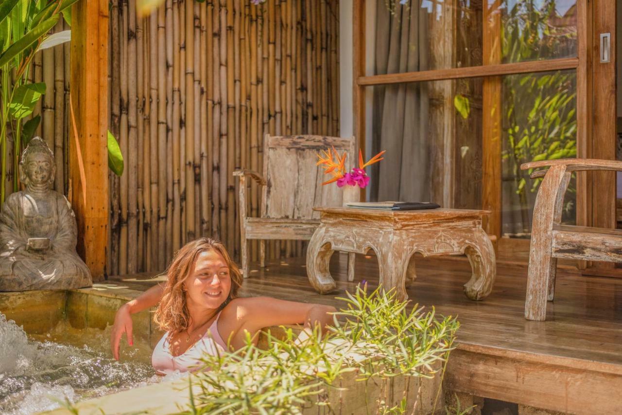 United Colors Of Gili Hotel Gili Meno Exterior photo